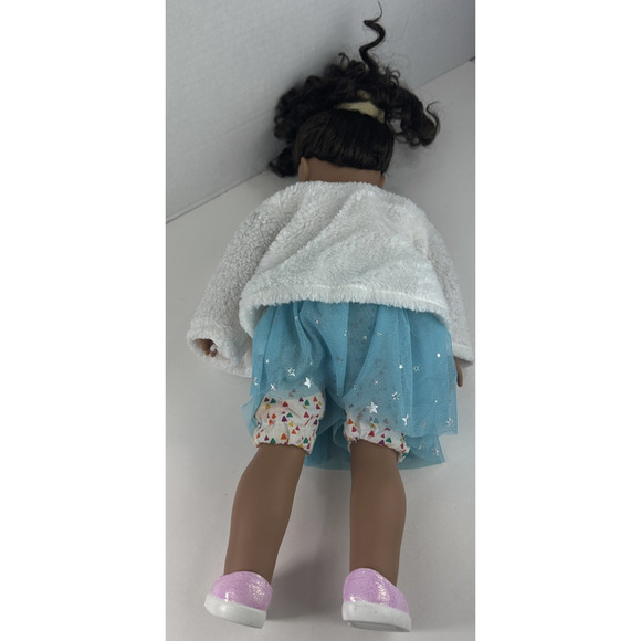 American Girl Truly Me Doll – Green Eyes – Brown Curly Hair 18" Medium Tan Skin - Picture 15 of 16